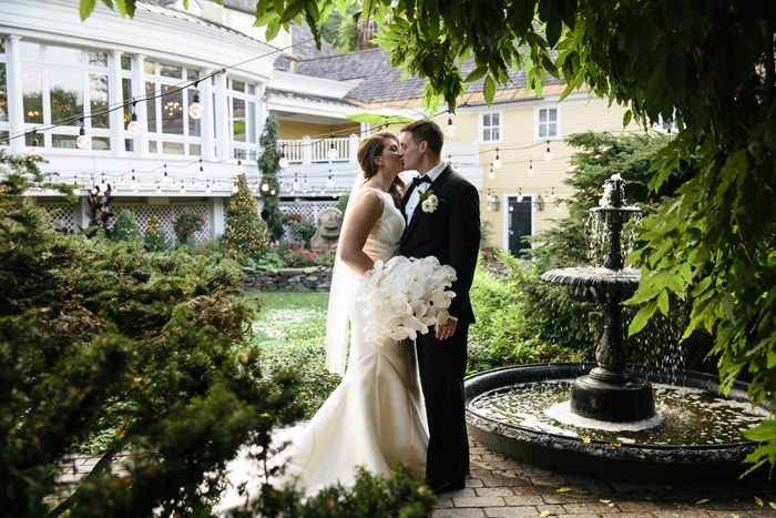kate_preftakes_wedding_photographer_nh_bedford_village_inn0044